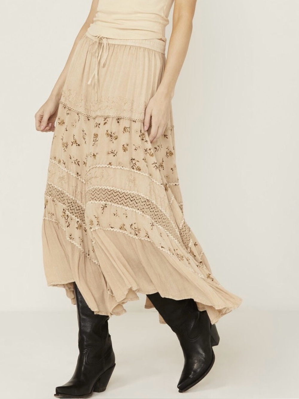 Scully Women’s Large Floral Print Midi Skirt Tiered Sand Cream Country Western